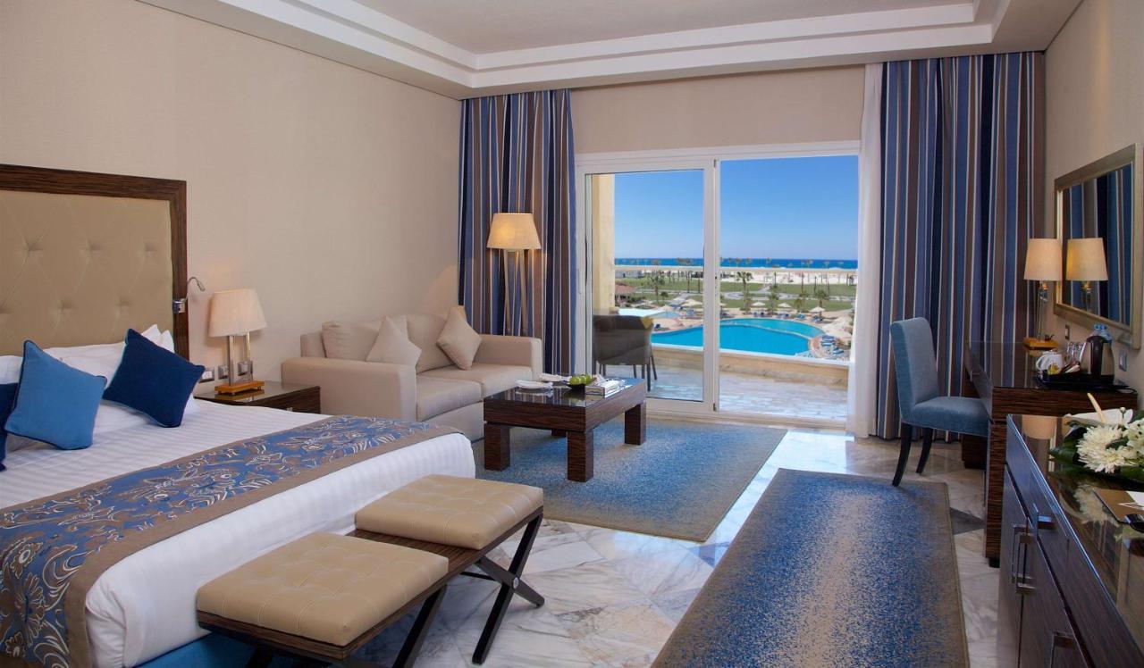 Rixos Alamein - Full Board Plus El Alamein Exteriör bild A room at the Hilton Sharm El Sheikh Resort