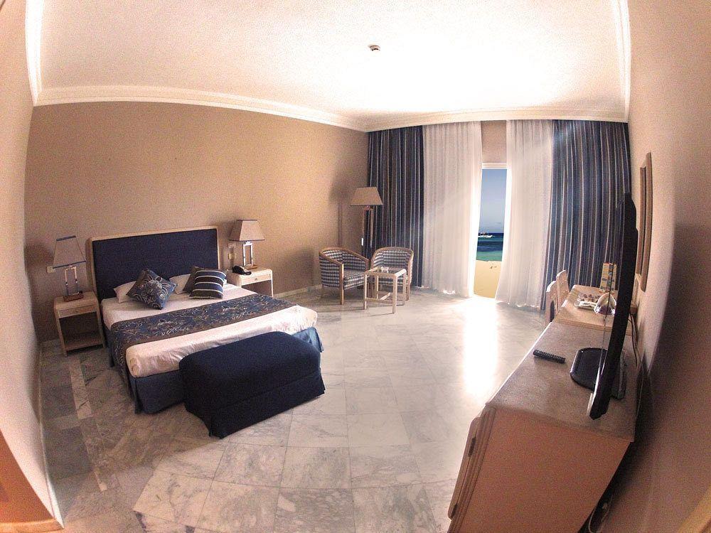 Rixos Alamein - Full Board Plus El Alamein Exteriör bild A room at the hotel
